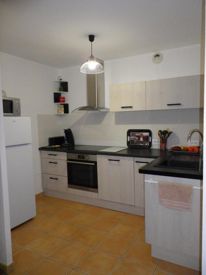 Amarine Joli T3 Centre Ville Terrasse Parking Et Velos Sete Luaran gambar